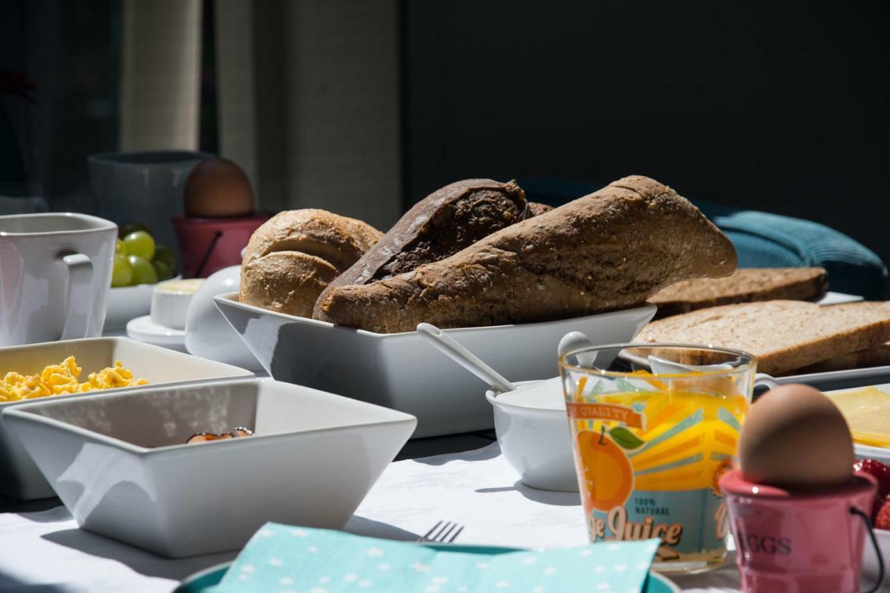 De Langenlee Bed & Breakfast ซโวลเลอ ภายนอก รูปภาพ